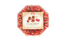 Presentation octagon box with cherry pralines 200g